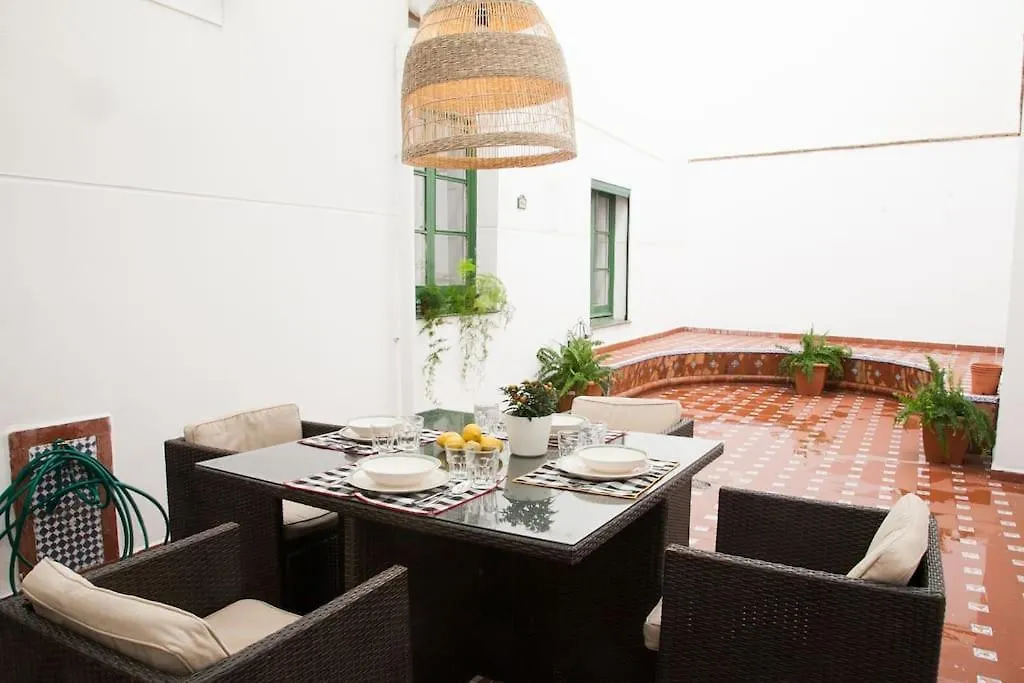 Idyllic & Loveliest Apt With Patio.Private Parking Seville 0*,