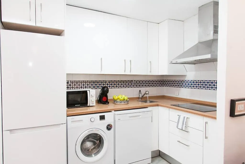 Idyllic & Loveliest Apt With Patio.Private Parking Seville