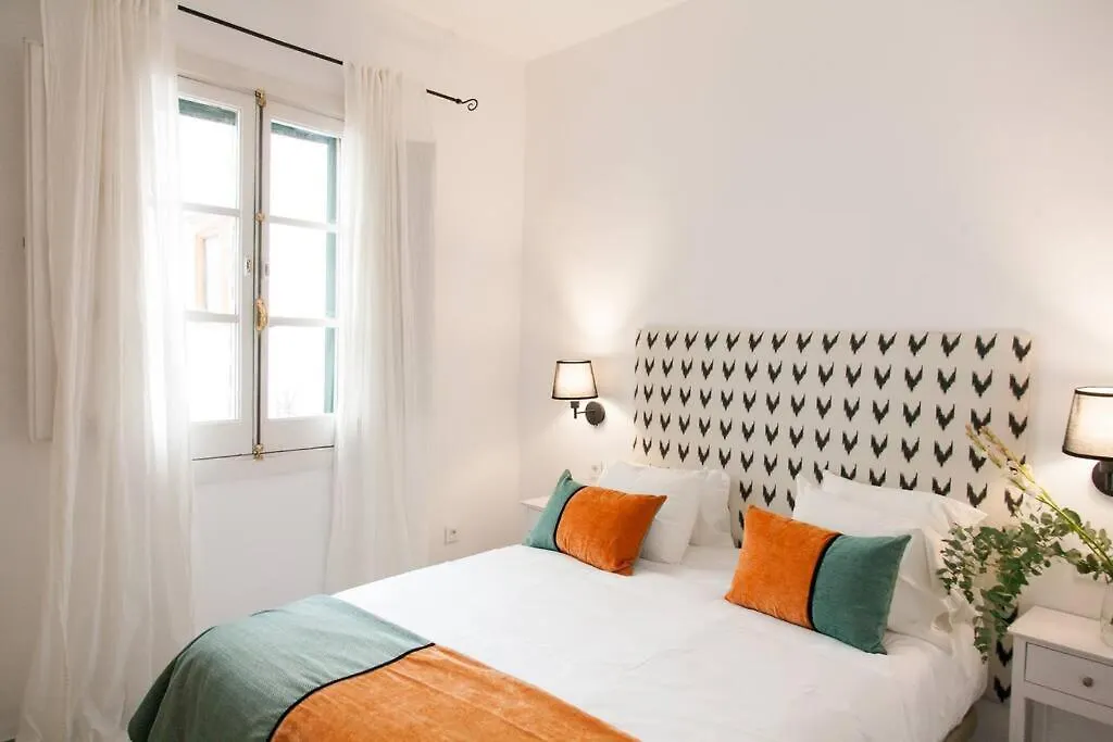 Apartment Idyllic & Loveliest Apt With Patio.Private Parking Seville Spain