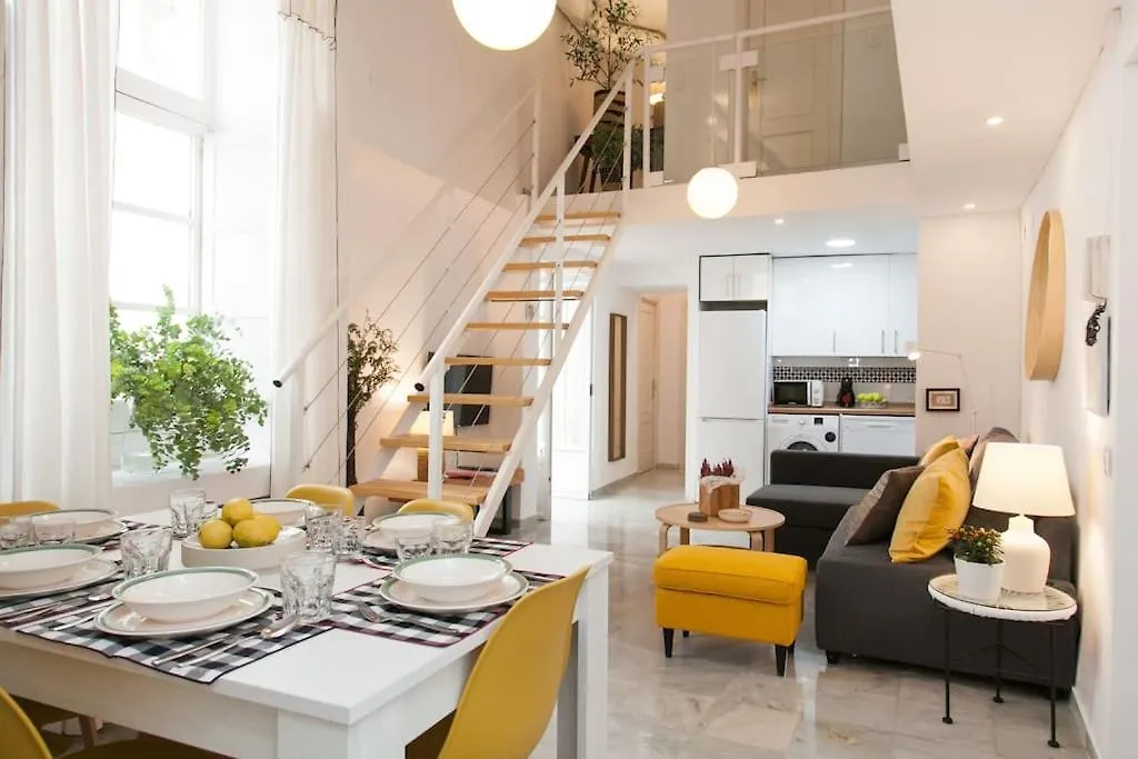 Idyllic & Loveliest Apt With Patio.Private Parking Seville